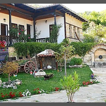 комплекс 2* Cherni Vrŭkh